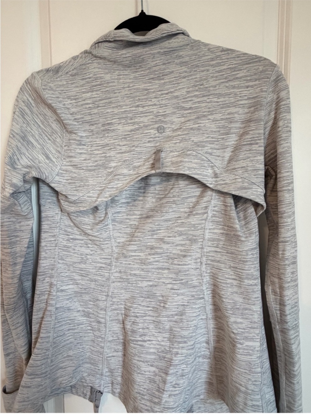 Lululemon- Light Gray Women’s Zip-Up Jacket size 6 - Picture 2 of 3